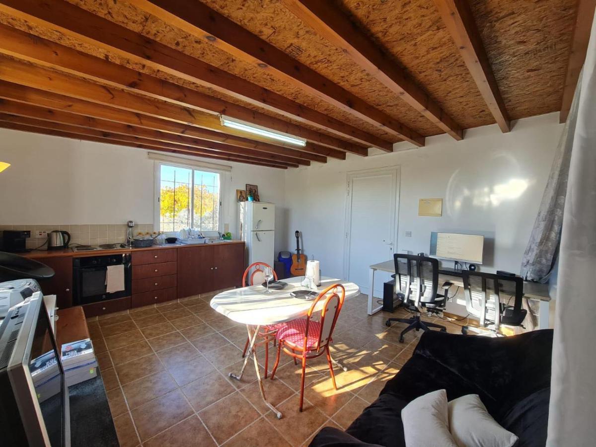 Spacious Studio In Yeroskipou Koloni 외부 사진