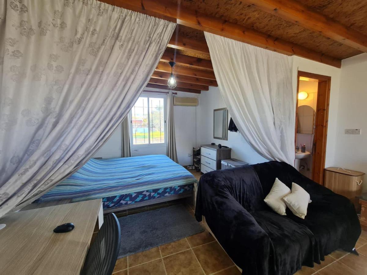 Spacious Studio In Yeroskipou Koloni 외부 사진